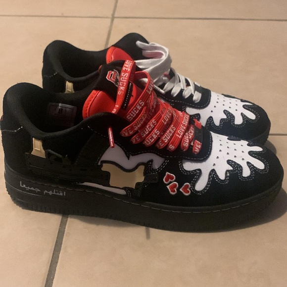 Love Kill Shoes Black With different color shoelaces - Picture 2 of 4